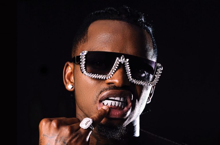 DIAMOND ACCUSED OF STEALING OTILE BROWN’S SONG