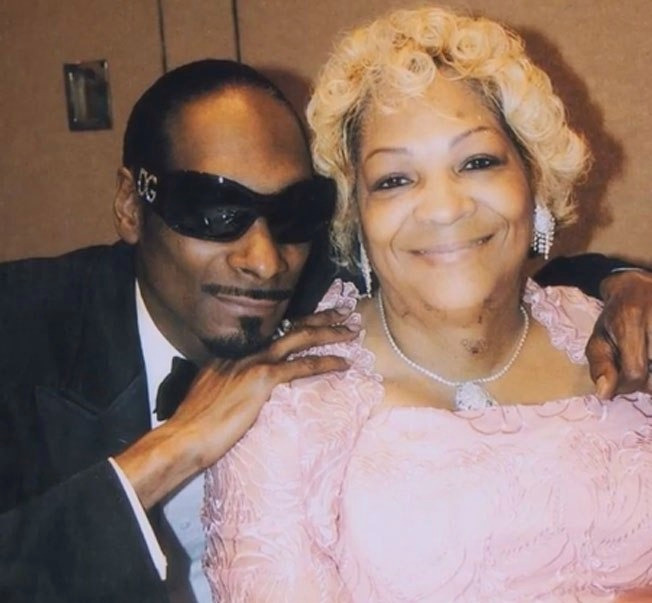 SNOOP DOG’S MOTHER IS DEAD