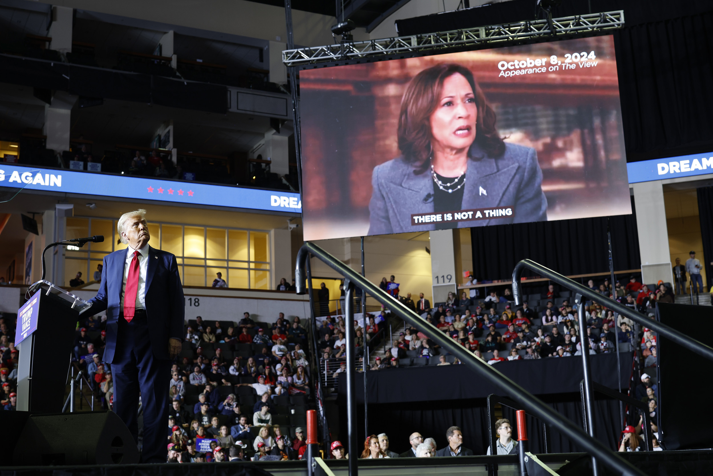 “2024 Election: Trump Leads Harris as Key Battleground States Await Final Counts”