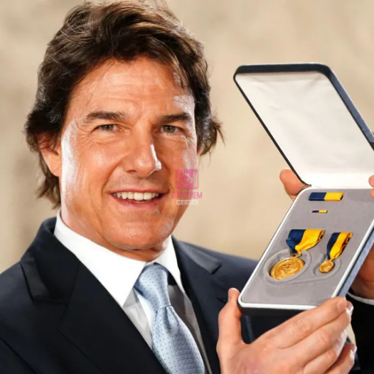 Tom Cruise Honored by US Navy