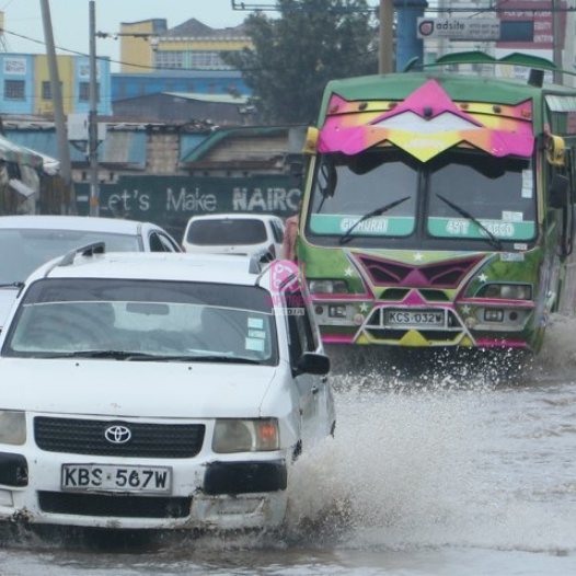 Heavy Rains Trigger Floods in Nairobi as Traders and Pedestrians Hit by Poor Drainage